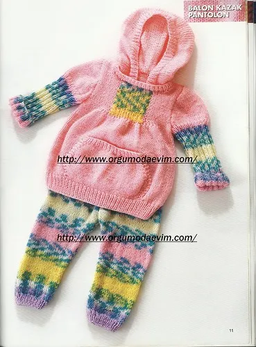 kapüşonlu örgü kazak ve pantolon anlatımı