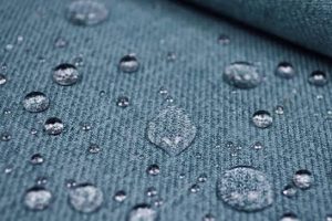 Read more about the article Giysi ve ceketleri su geçirmez hale getirme