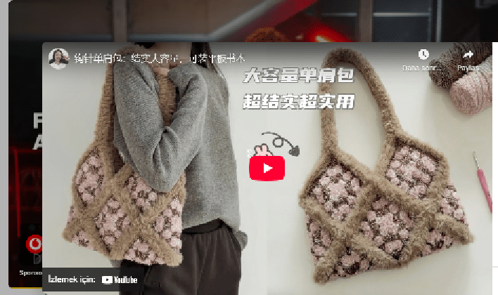 Kare motiflerden peluşlu çanta