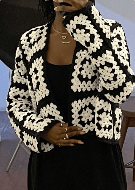 Siyah beyaz motifli hırka ve şeması