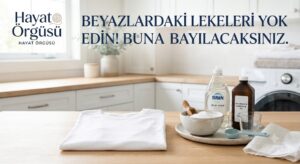 Evdeki doğal malzemelerle karbonat ve oksijenli su kullanarak beyaz kıyafetlerden inatçı leke çıkarma uygulaması.